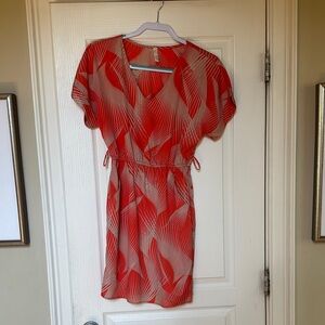 Chic Red and White Patterned Mini Dress